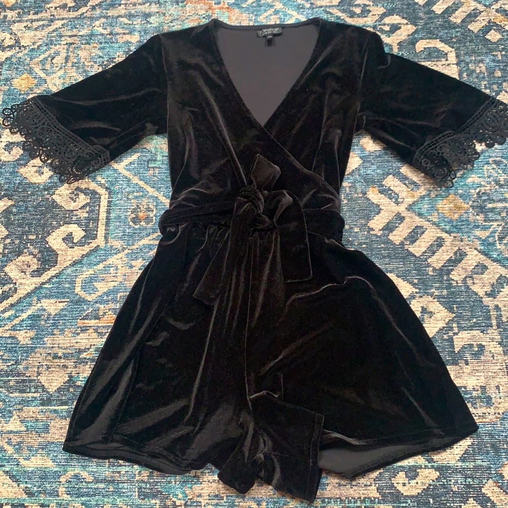 Topshop Black Velvet Belted Romper 🖤